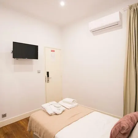 Rua Luciano Cordeiro Bhuiyan Family Host Lisbon