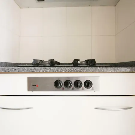 Rua Luciano Cordeiro Bhuiyan Family Host