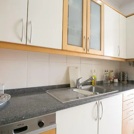 홈스테이 Rua Luciano Cordeiro Bhuiyan Family Host 리스본