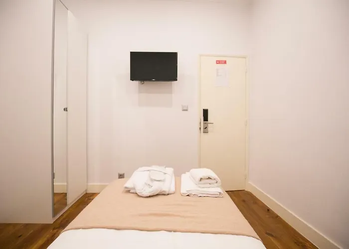 Проживание в семье Rua Luciano Cordeiro Bhuiyan Family Host